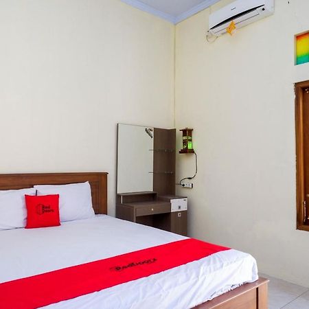 Reddoorz @ Umbul Ponggok Waterpark Klaten Exterior foto