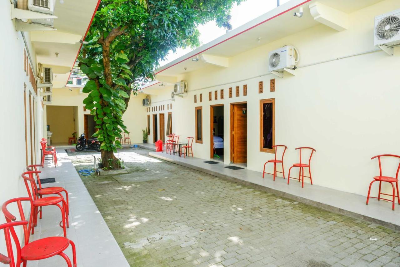Reddoorz @ Umbul Ponggok Waterpark Klaten Exterior foto