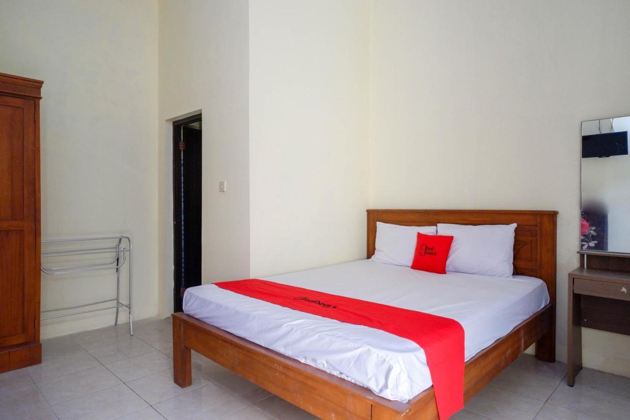 Reddoorz @ Umbul Ponggok Waterpark Klaten Exterior foto