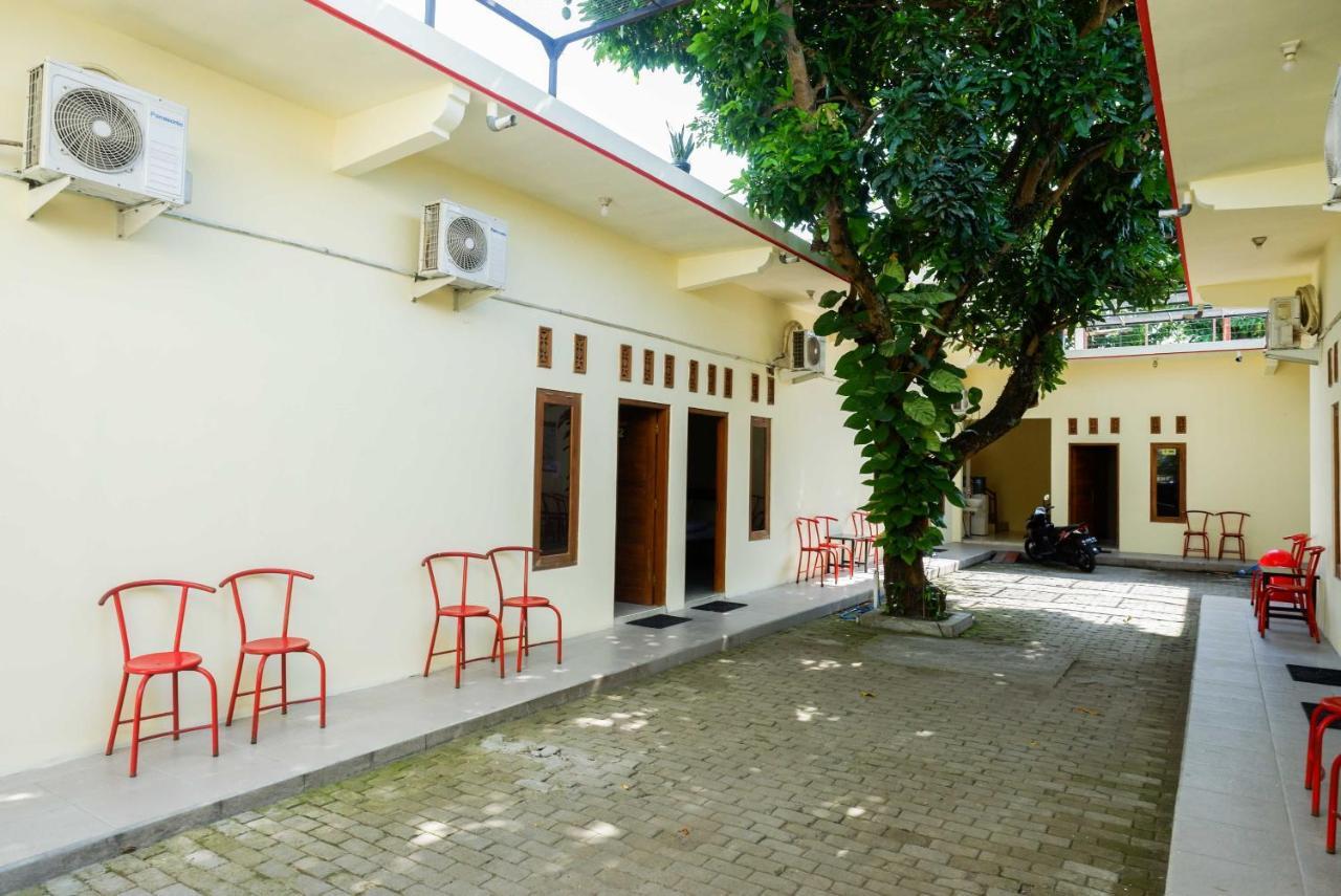 Reddoorz @ Umbul Ponggok Waterpark Klaten Exterior foto